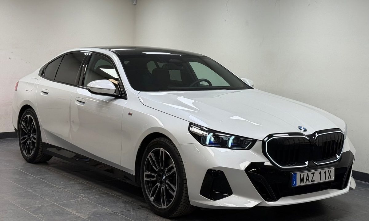2024 BMW 520d xDrive Sedan M Sport*Pano*HuD*Läder*Se Spec* Euro 6