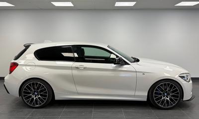 2013 BMW M135i 3-dörrars*Manuell*Cobra Avgas*Navi Prof Comfort – bild 3
