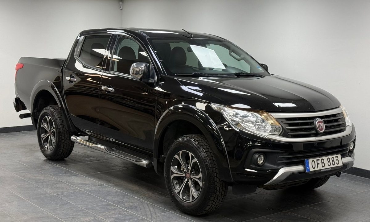 2016 Fiat Fullback Double Cab 2.4 4x4 · Moms · Skinn · Nav · Kamera · D-värm