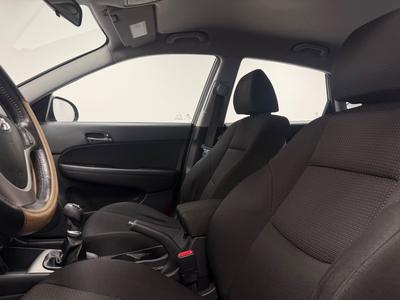 2012 Hyundai i30 1.6 CRDi Business Euro 5 – bild 16