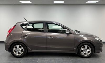 2012 Hyundai i30 1.6 CRDi Business Euro 5 – bild 3