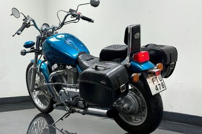 1995 Suzuki Intruder vs600gl motivlack Nybes Sidoväska Hemleverans Pris – bild 2