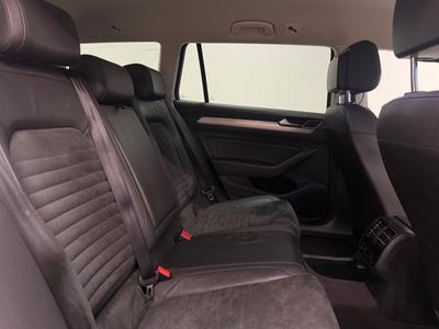 2015 Volkswagen Passat Sportscombi 2.0 TDI DPF SCR BMT 4M GT · Kamera · D-värm – bild 13