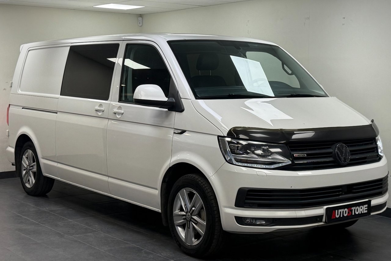 2017 Volkswagen Transporter Kombi 2.0 TDI 4M *MOMS*LED*Läder*Spec*Euro 6