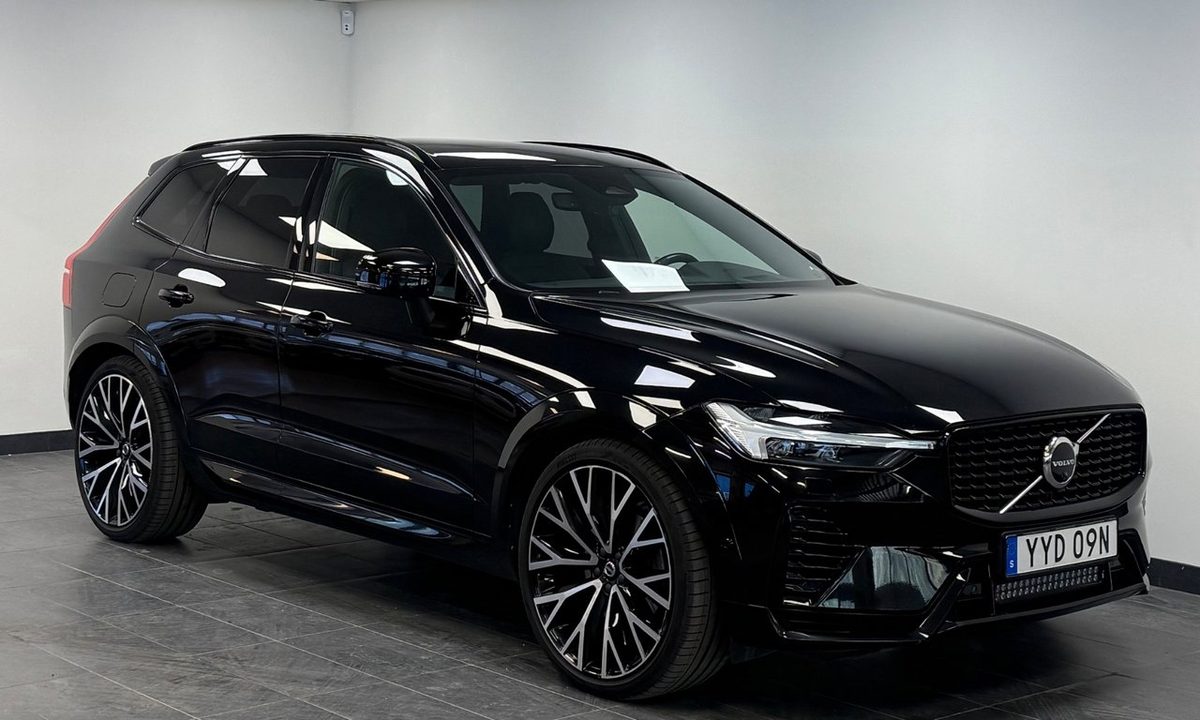 2022 Volvo XC60 Recharge T8 AWD R-Design Pro Edition III · Pano · B&W · Luft